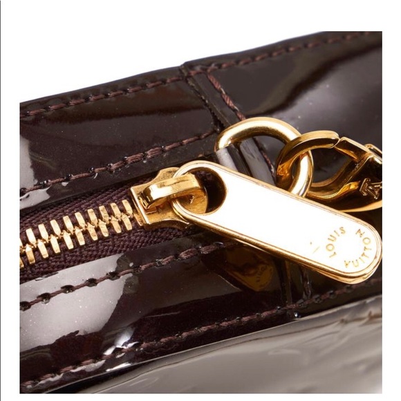 Authentic Louis Vuitton Vernis Camera Pouch with 2 inserts (see photos) - Picture 2 of 9